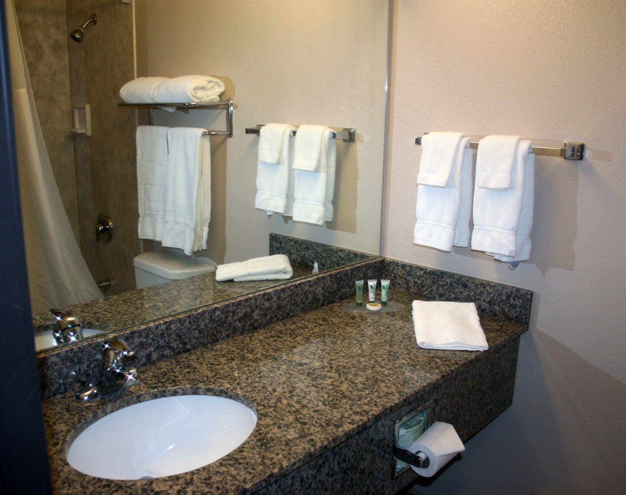 Allington Inn & Suites Kremmling Ngoại thất bức ảnh